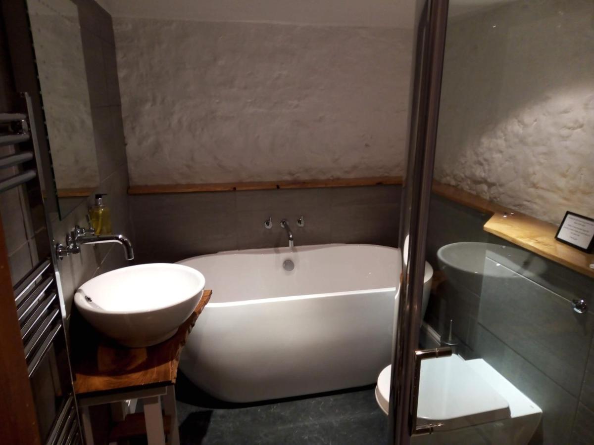 Mill Lodge Уелс Екстериор снимка